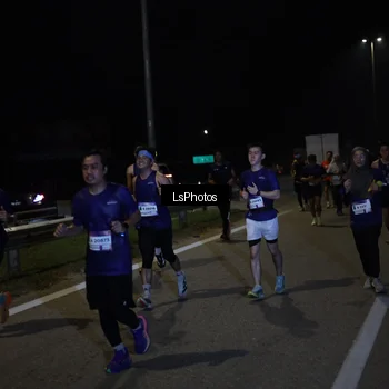 Runner Photo 7344193