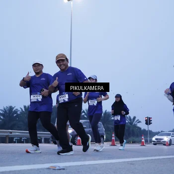 Runner Photo 7344272