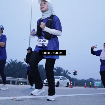Runner Photo 7344292
