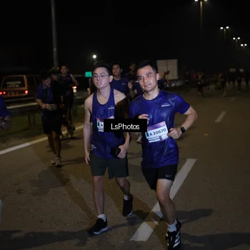 Runner Photo 7344393