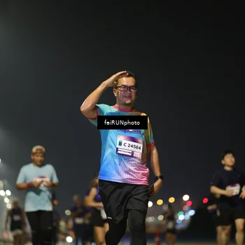 Runner Photo 7344424