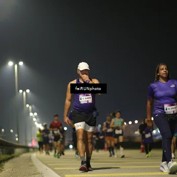 Runner Photo 7344615