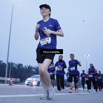 Runner Photo 7344631