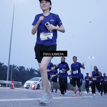 Runner Photo 7344650