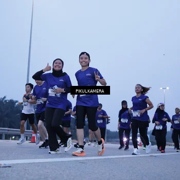 Runner Photo 7344746