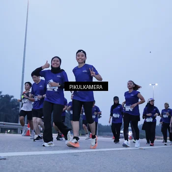 Runner Photo 7344754