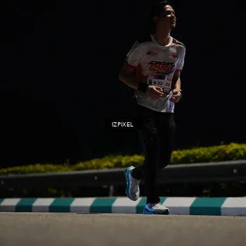 Runner Photo 7344925