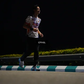 Runner Photo 7344943
