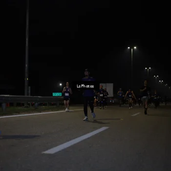 Runner Photo 7345007