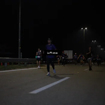 Runner Photo 7345010