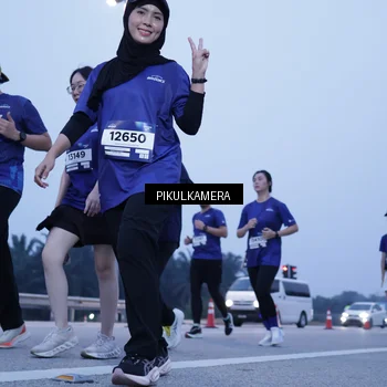 Runner Photo 7345019