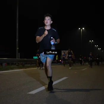 Runner Photo 7345028