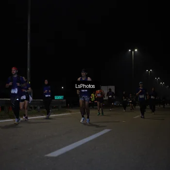 Runner Photo 7345040