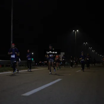 Runner Photo 7345055