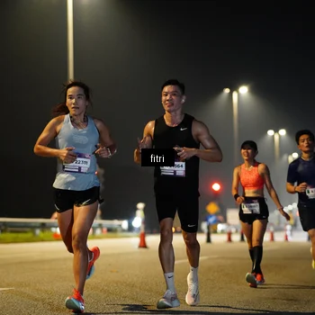 Runner Photo 7345072