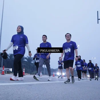 Runner Photo 7345142