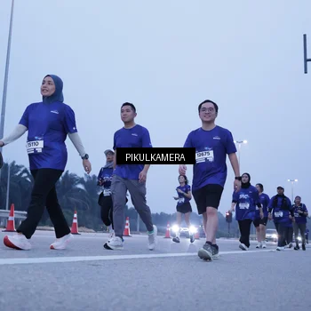 Runner Photo 7345186