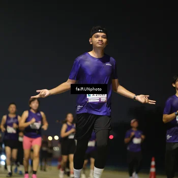 Runner Photo 7345215