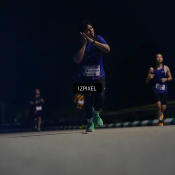 Runner Photo 7345247