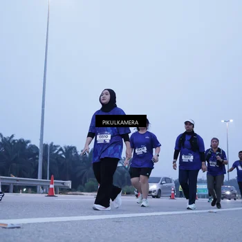 Runner Photo 7345332