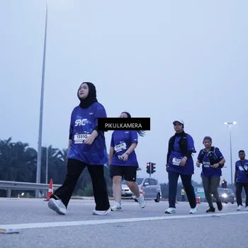 Runner Photo 7345341