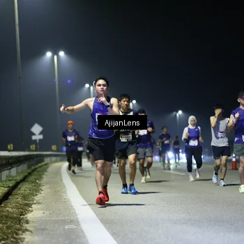 Runner Photo 7345384