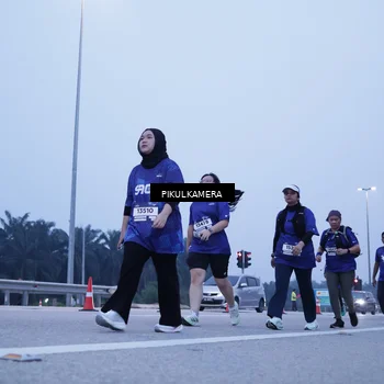 Runner Photo 7345397