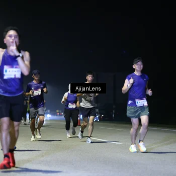 Runner Photo 7345414