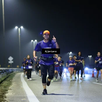 Runner Photo 7345447