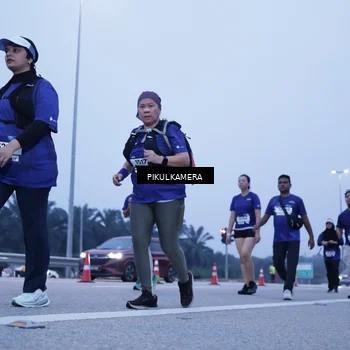 Runner Photo 7345448