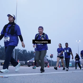 Runner Photo 7345465