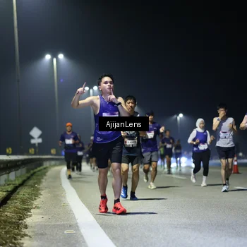 Runner Photo 7345476