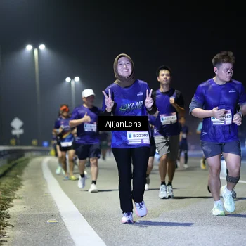Runner Photo 7345537