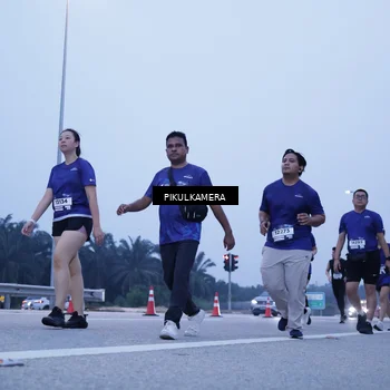 Runner Photo 7345540