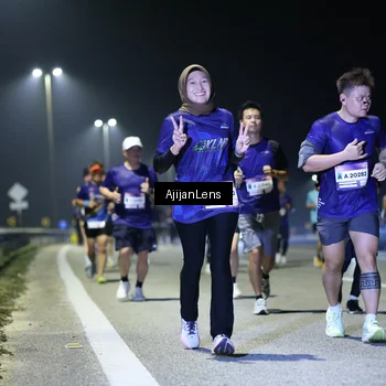 Runner Photo 7345546