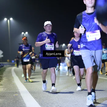 Runner Photo 7345553