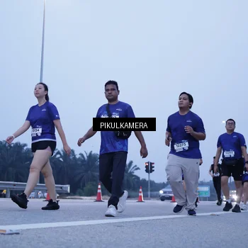 Runner Photo 7345605