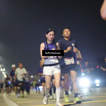 Runner Photo 7345612
