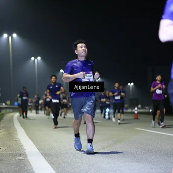 Runner Photo 7345645