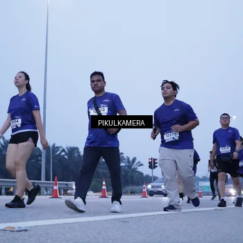 Runner Photo 7345694