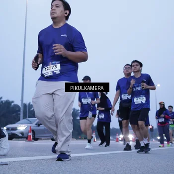 Runner Photo 7345726