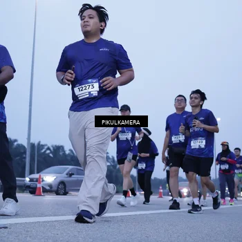 Runner Photo 7345729