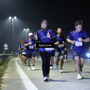 Runner Photo 7345737