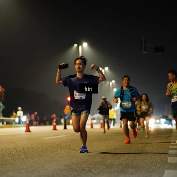 Runner Photo 7345753