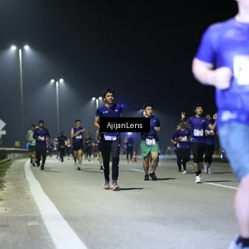 Runner Photo 7345764