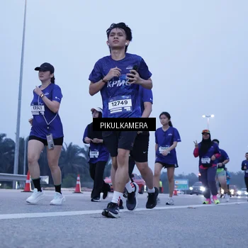 Runner Photo 7345848