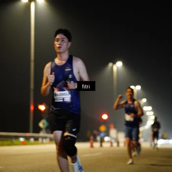 Runner Photo 7345852