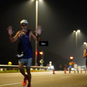Runner Photo 7345853