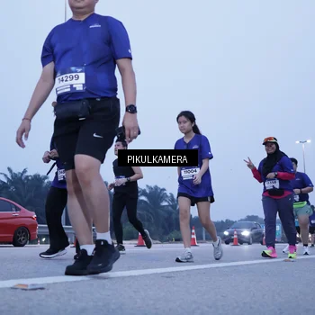 Runner Photo 7345879