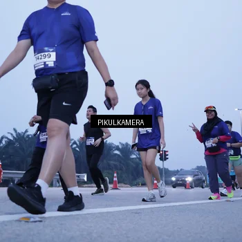 Runner Photo 7345906